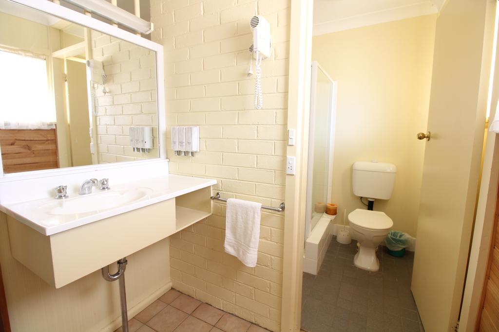 Snowy Mountains Resort And Function Centre Adaminaby Habitación foto