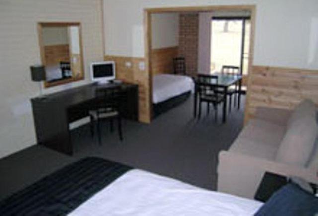 Snowy Mountains Resort And Function Centre Adaminaby Habitación foto